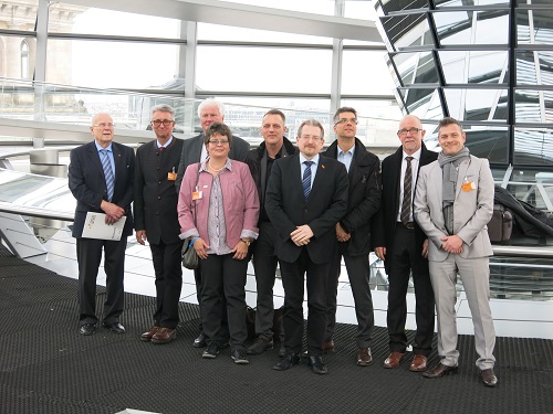 v.l.n.r. Dr. Wolfgang Kurbjuhn, Lothar Meissner, Uwe Kissling, Kerstin Brenker, Matthias Brachmann, Michael Vietz, Karsten Pflugmacher, Miroslaw Warchol, Mirko Magritz v.l.n.r. Dr. Wolfgang Kurbjuhn, Lothar Meissner, Uwe Kissling, Kerstin Brenker, Matthias Brachmann, Michael Vietz, Karsten Pflugmacher, Miroslaw Warchol, Mirko Magritz