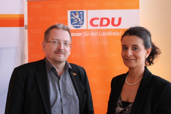Michael Vietz gratuliert Tanya Warnecke