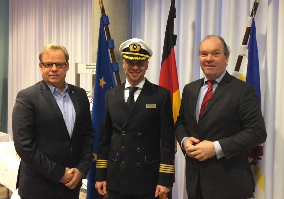 von links: Hansjrg Kunze, Jens Januschek, Philipp Murmann MdB
