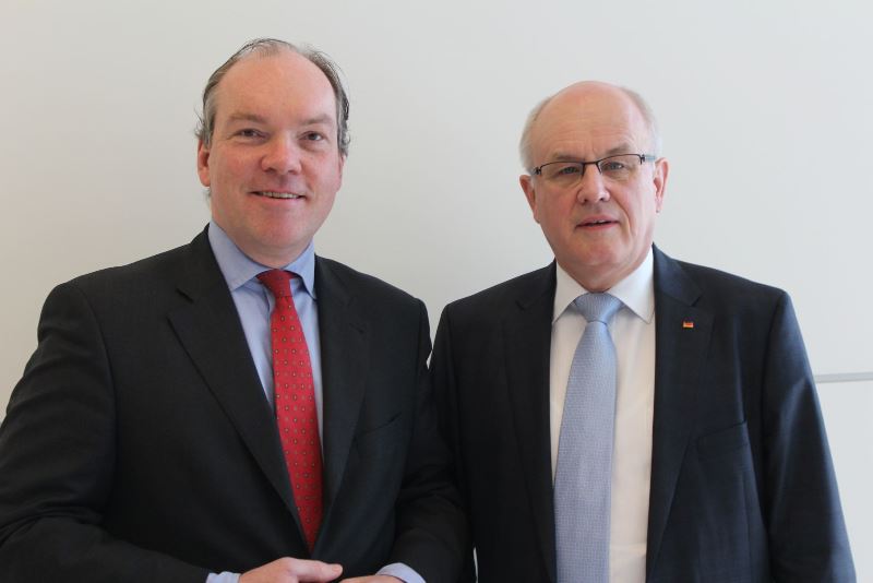 AK-Vorsitzender Philipp Murmann MdB mit dem Fraktionsvorsitzenden Volker Kauder MdB